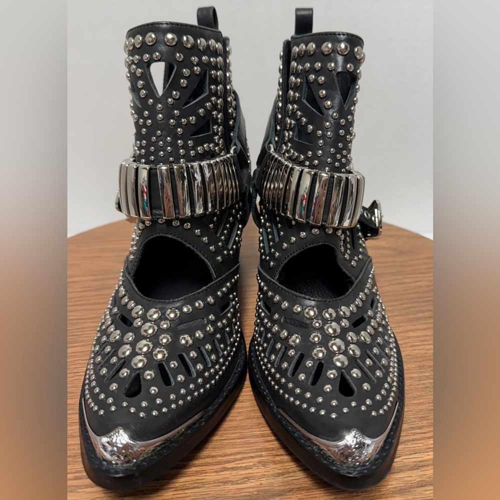 Jeffrey Campbell NWOT Wylie Valdosta Black Cutout Studded Western Ankle Boot
